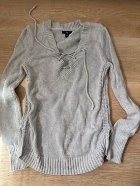 GAP Lace-Up V-Neck Knit Sweater - Light Gray